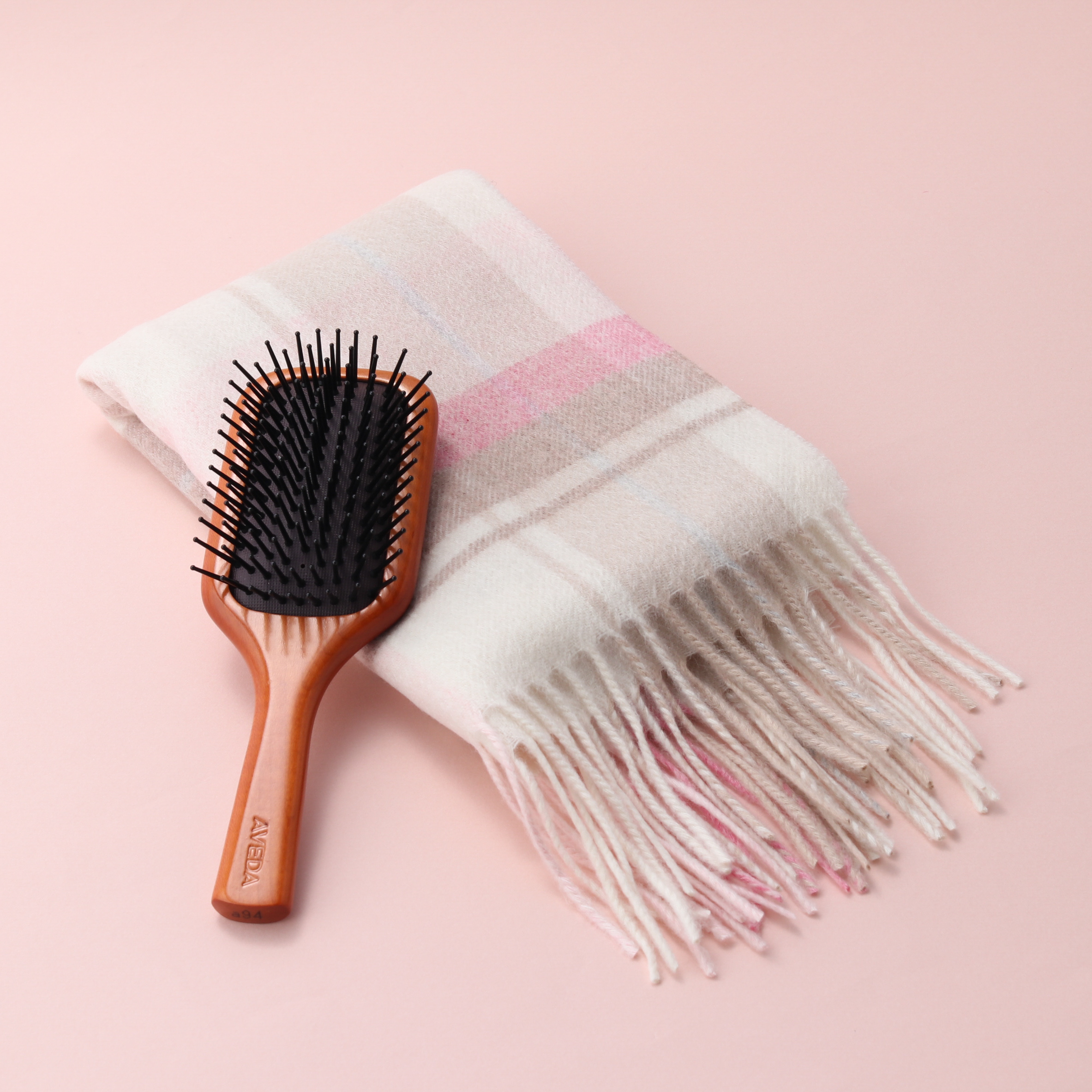 名入れ&デザイン】アヴェダパドルブラシミニ&カシミヤ100