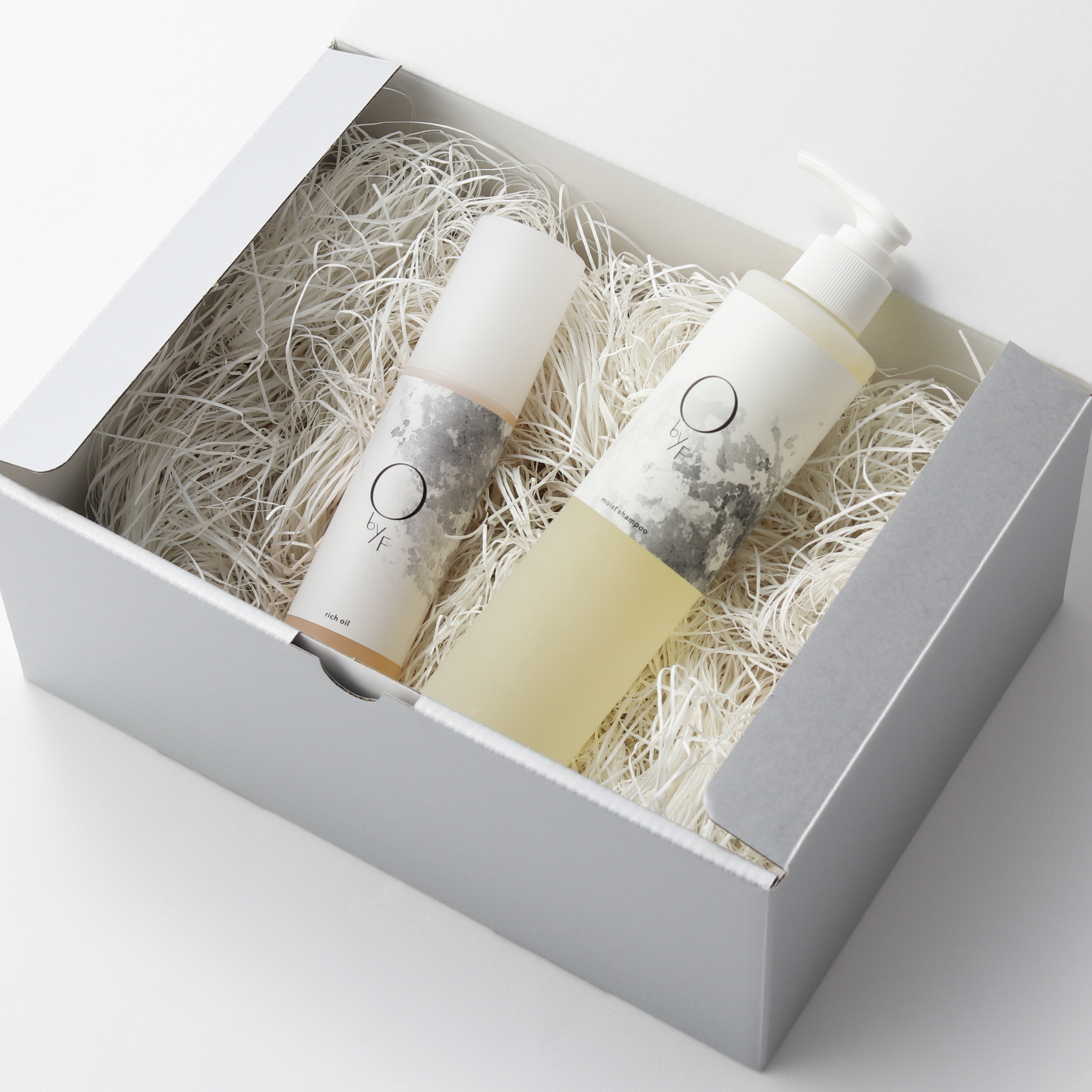 デパコス　まとめ売り　総額の約75％引き！ 豪華おまけ付き 薄桜鬼コラボのバッグは土方、沖田、斎藤、藤堂、原田、風間モデル 薄