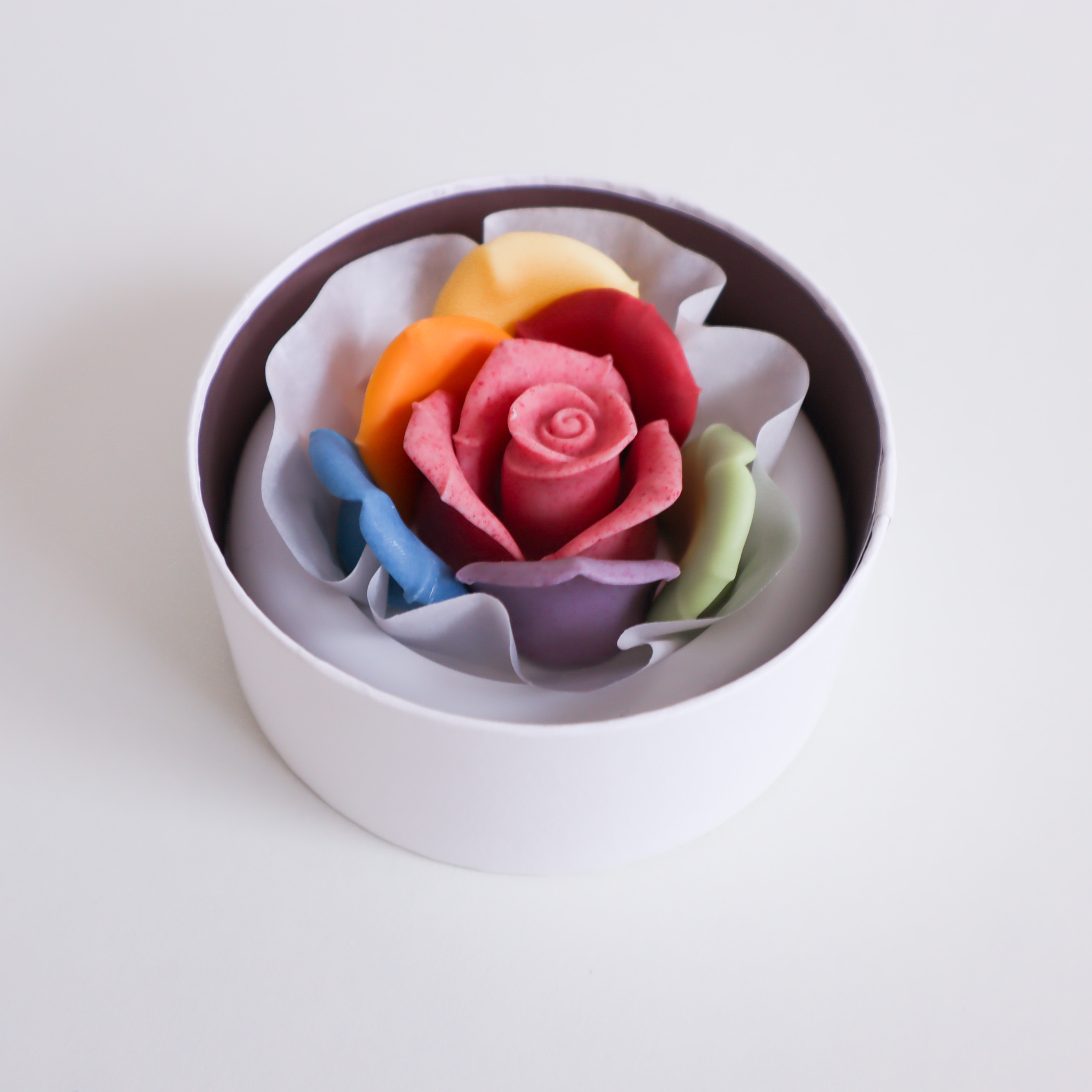 【BOX付き】DIORアディクトリップとお花のチョコレート