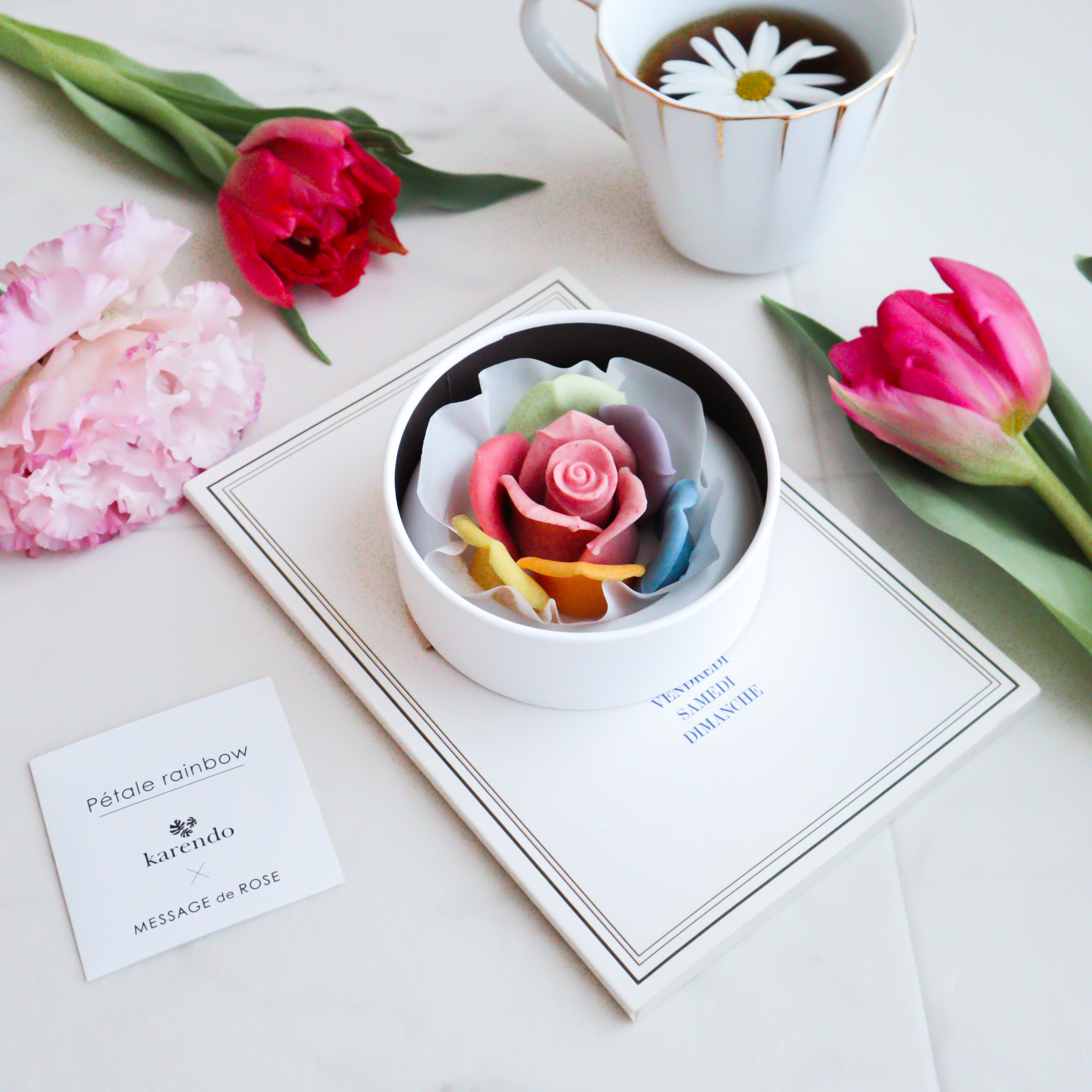 【BOX付き】DIORアディクトリップとお花のチョコレート