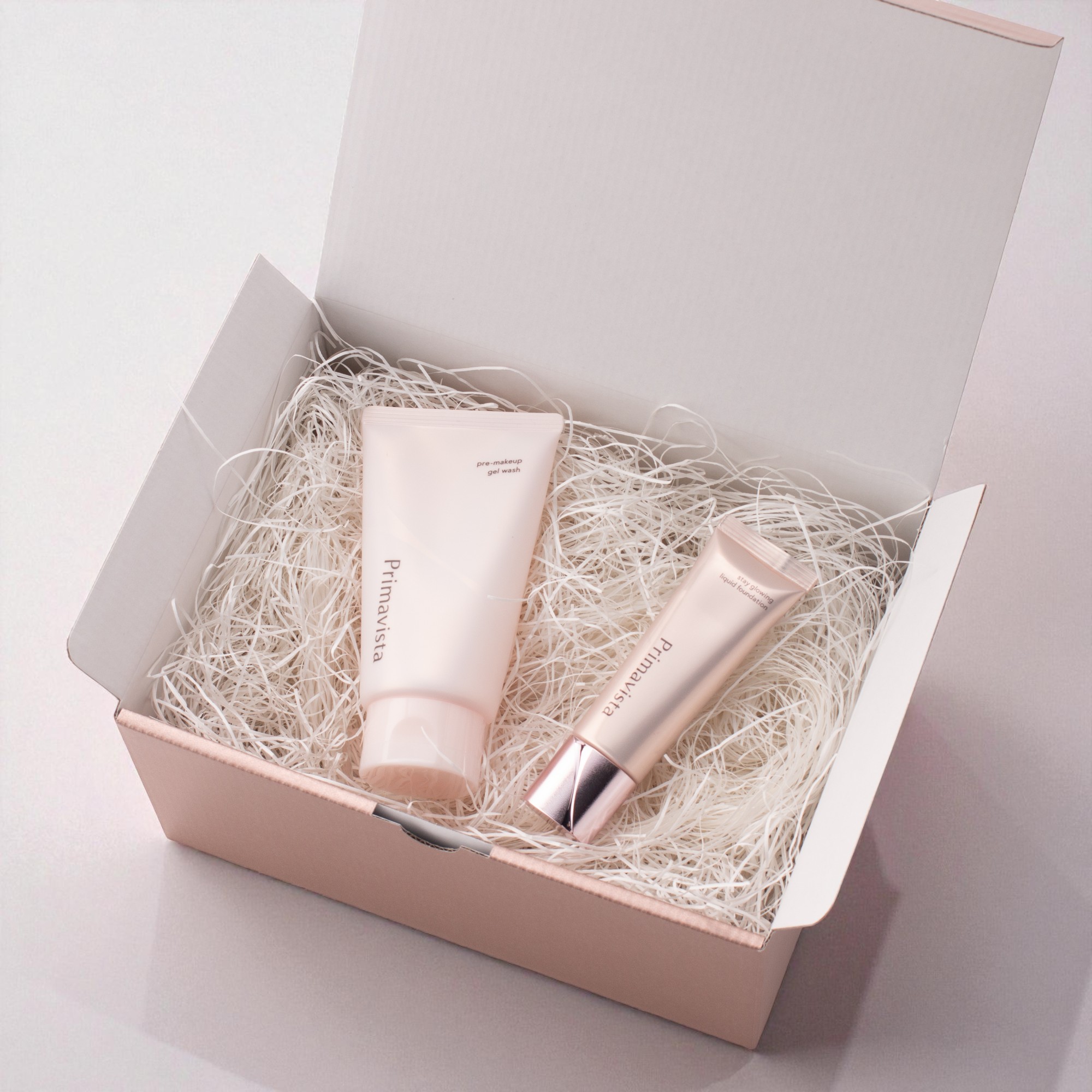  【ギフトボックス付】プリマヴィスタ セミ艶陶器肌メイクセット