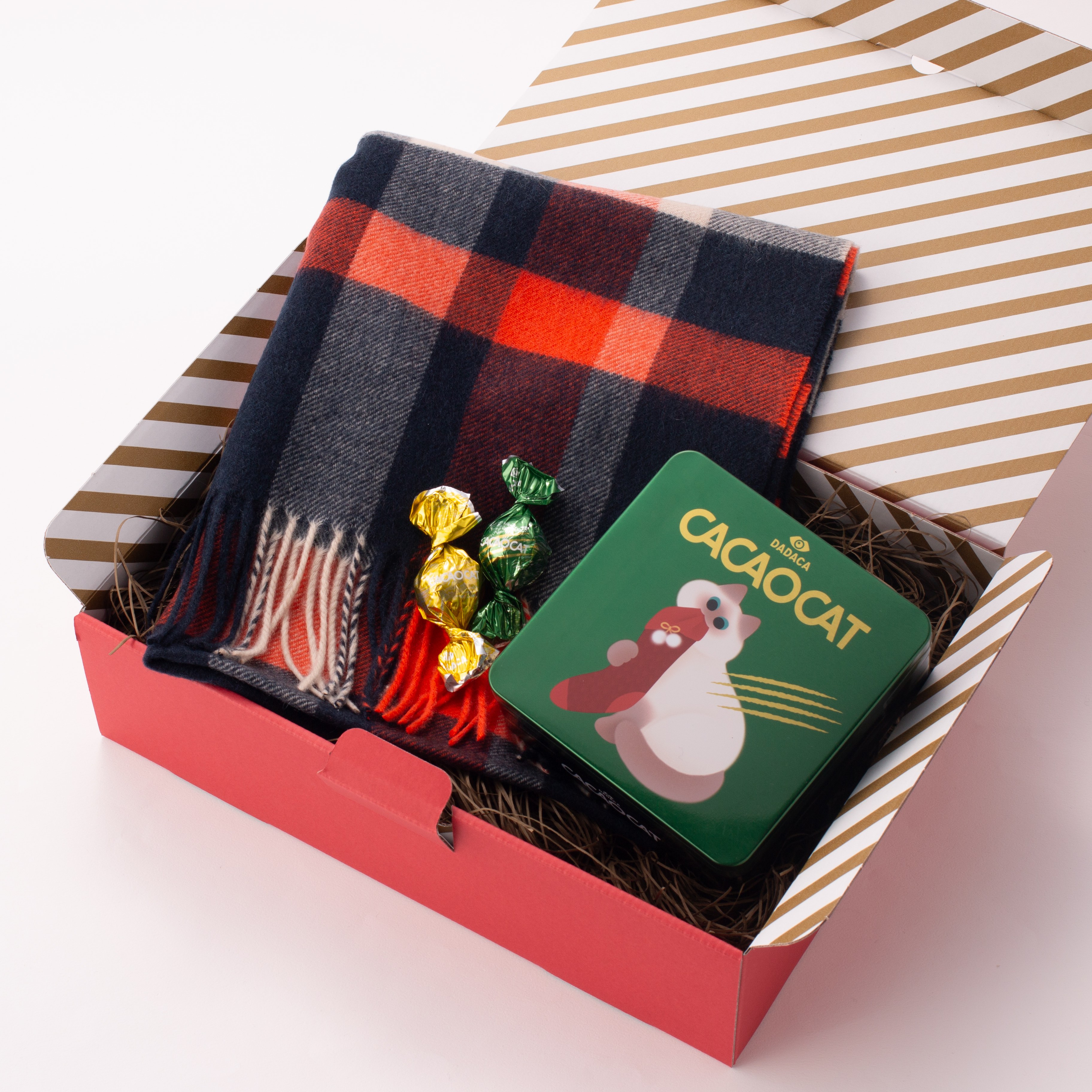 BOX付き】マフラーと猫ちゃんチョコのセット | cinnamon（シナモン