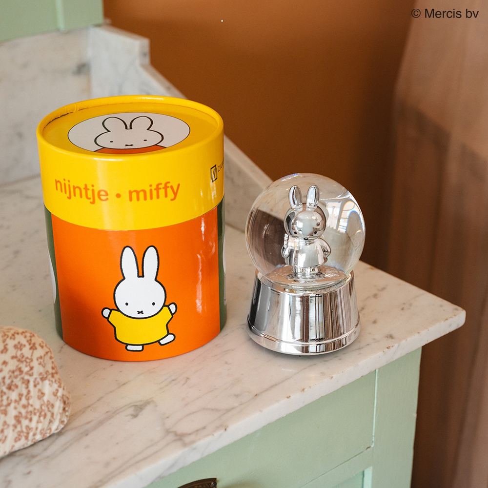 Miffy Snow Glove（スノードーム）