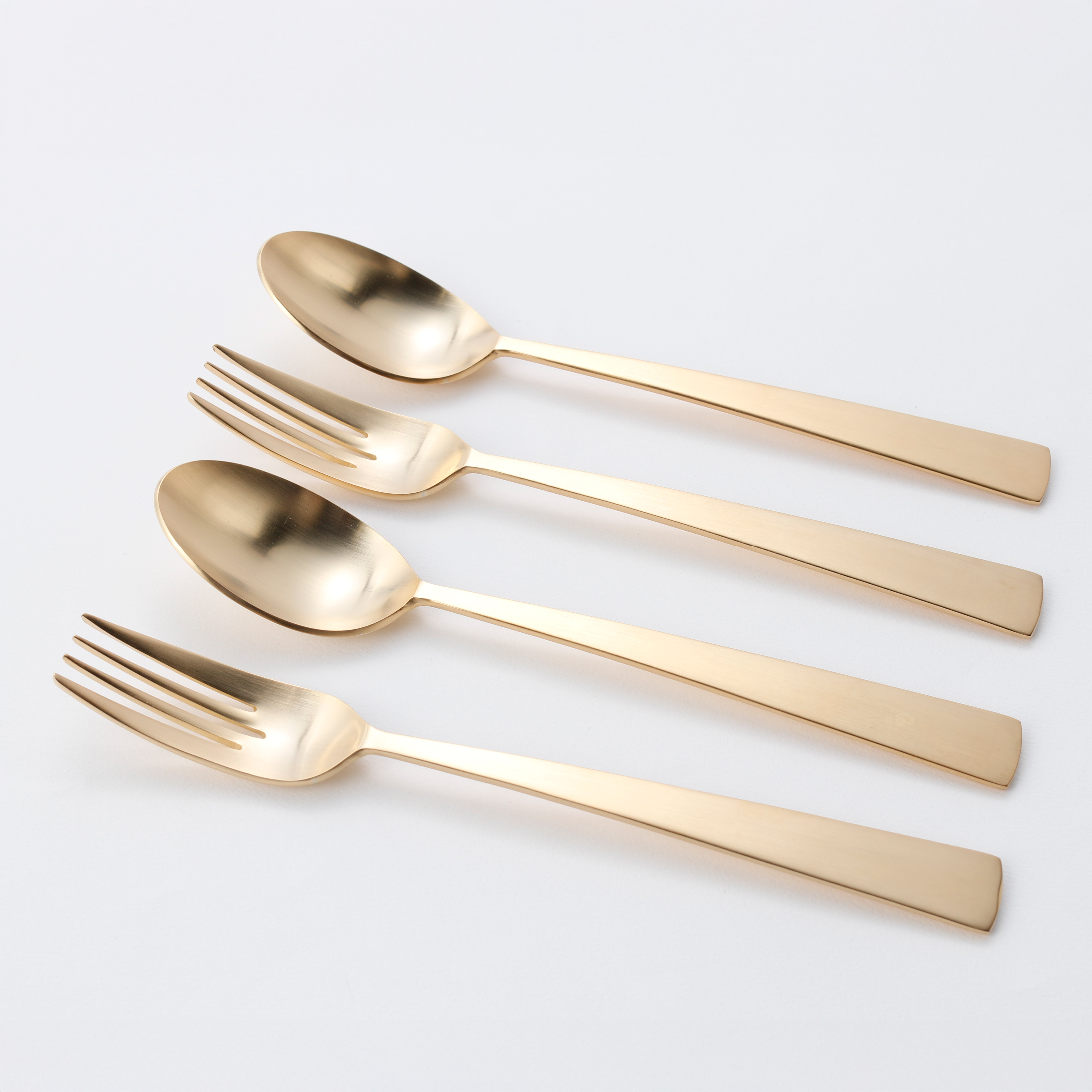 DAN　ディナースプーン＆フォーク4PSET GD