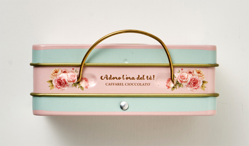 カファレル ねこのティータイム トランク小缶