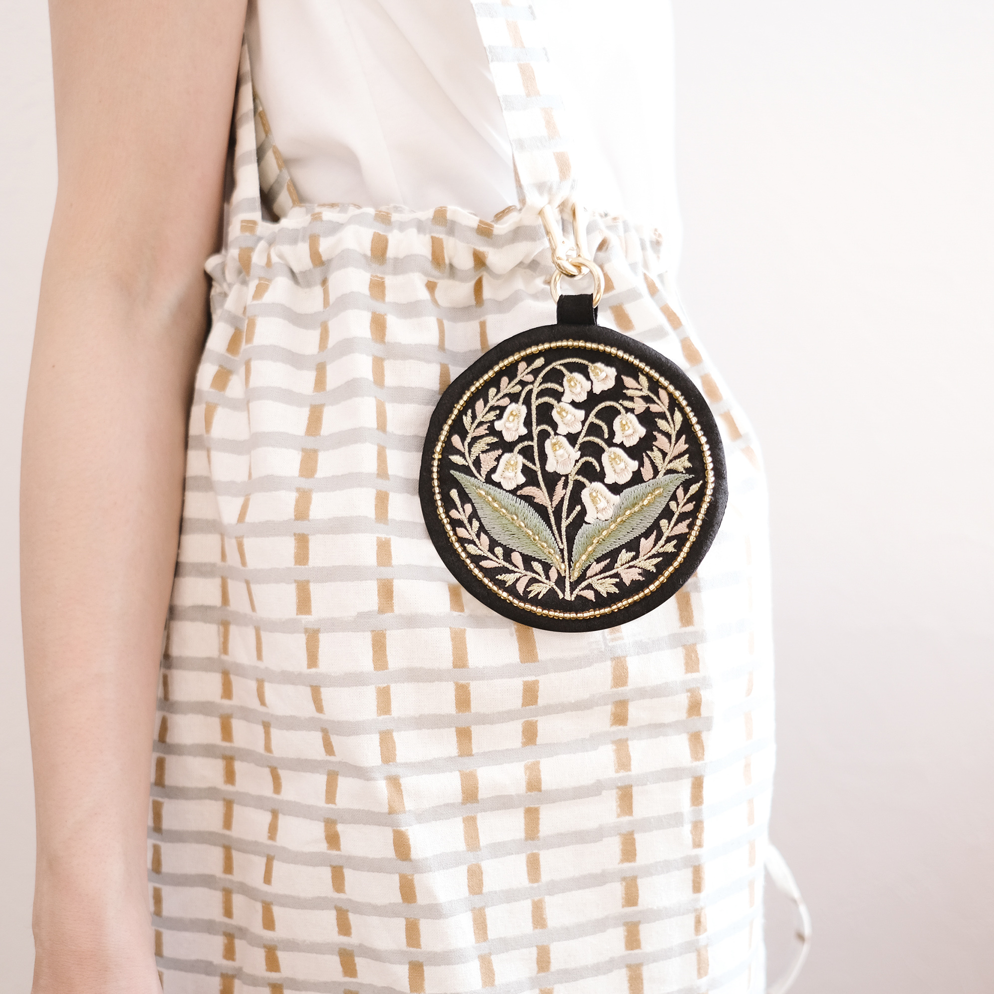 花言葉で選ぶフラワーモチーフキーポーチ