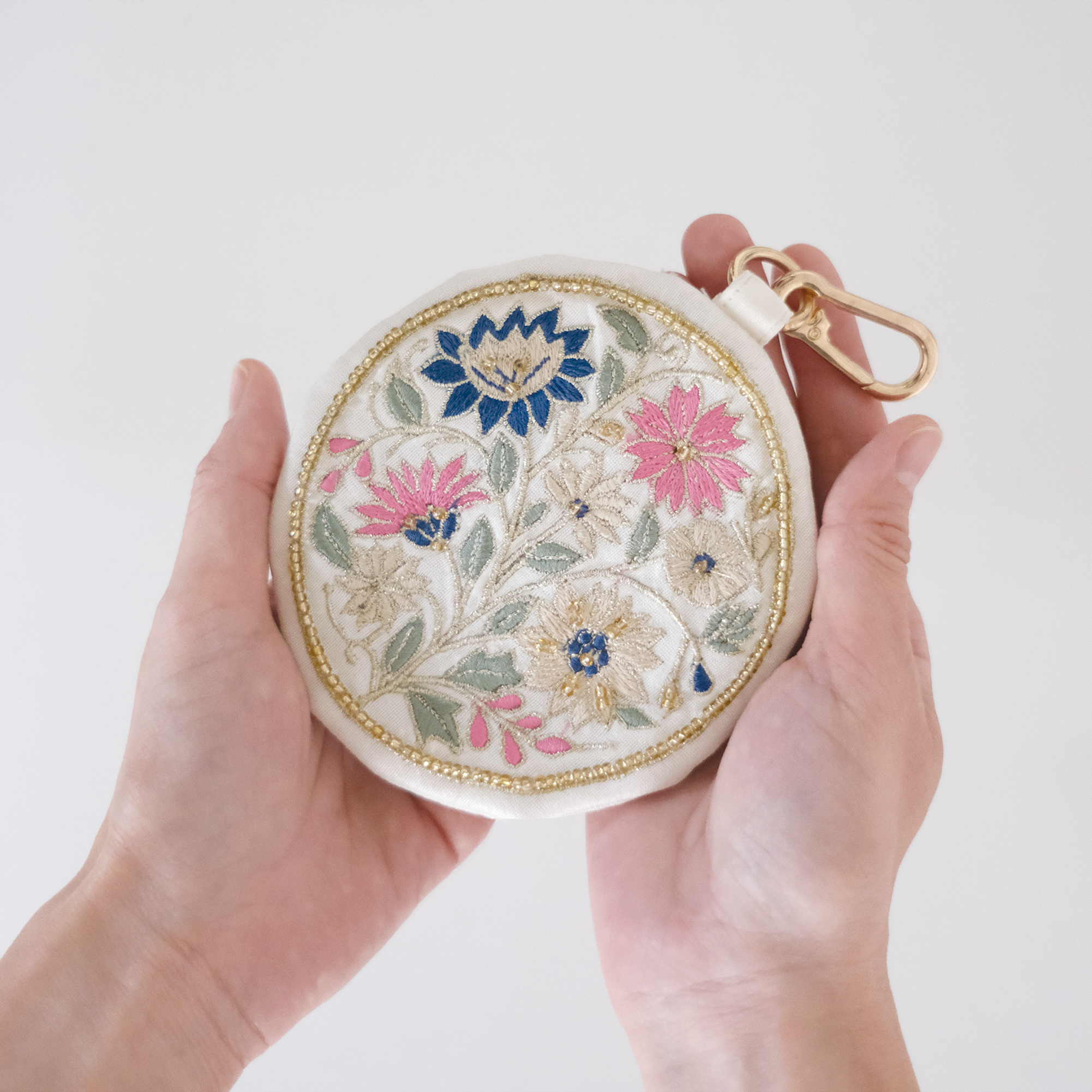 花言葉で選ぶフラワーモチーフキーポーチ