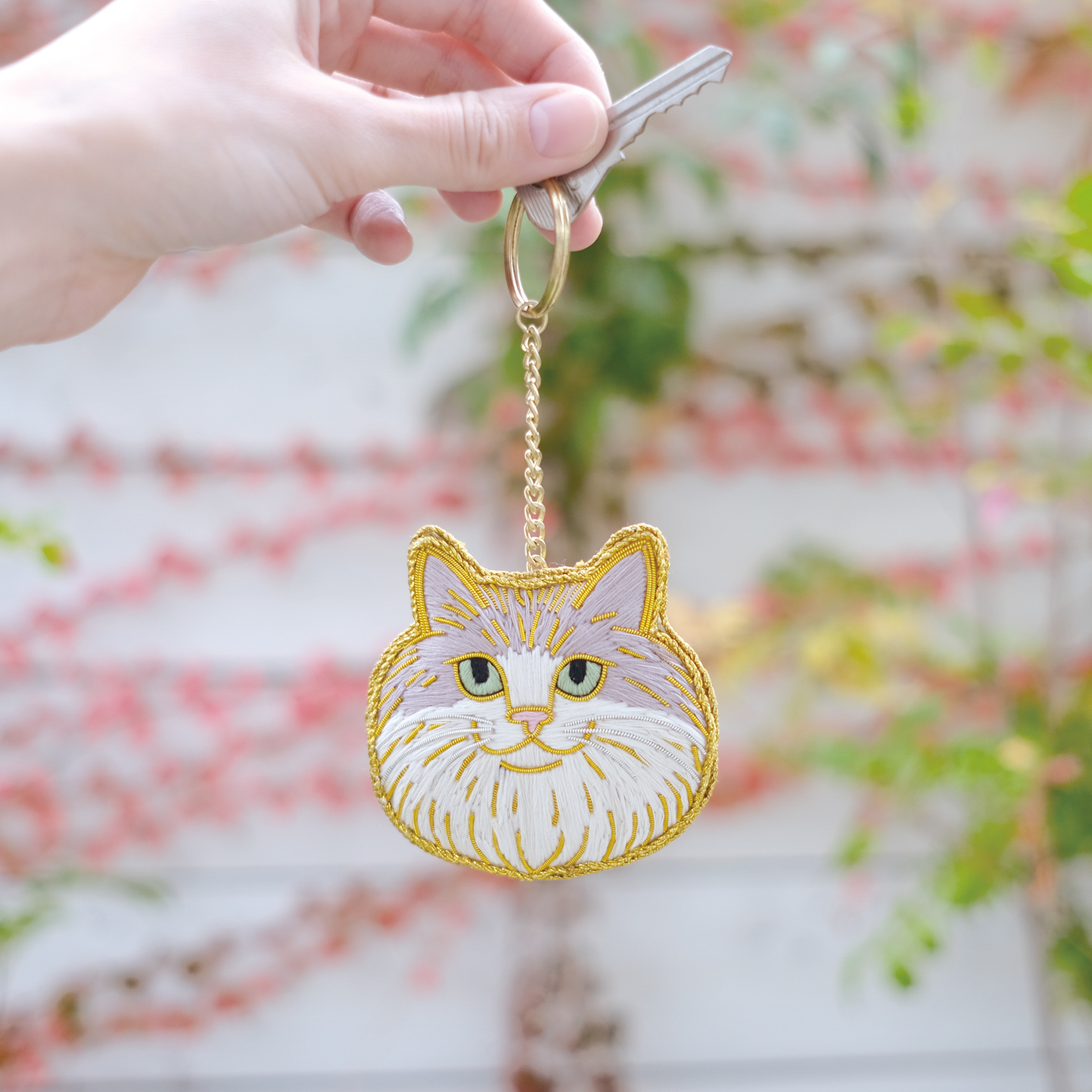 ニャトリエ 刺繍キーホルダー