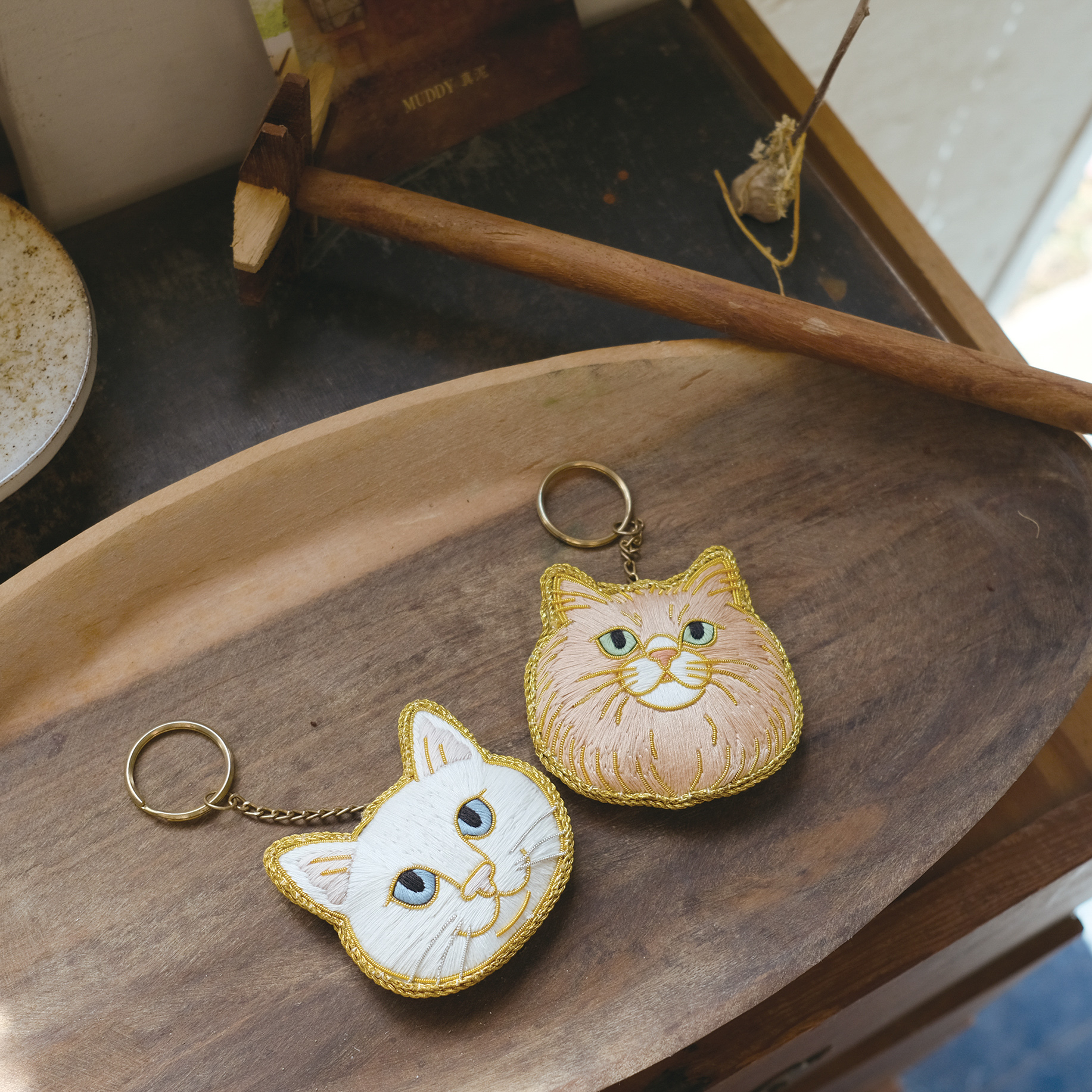 ニャトリエ 刺繍キーホルダー