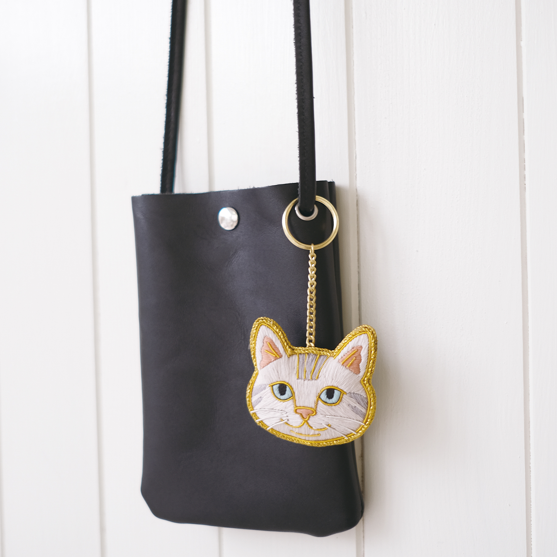 ニャトリエ 刺繍キーホルダー