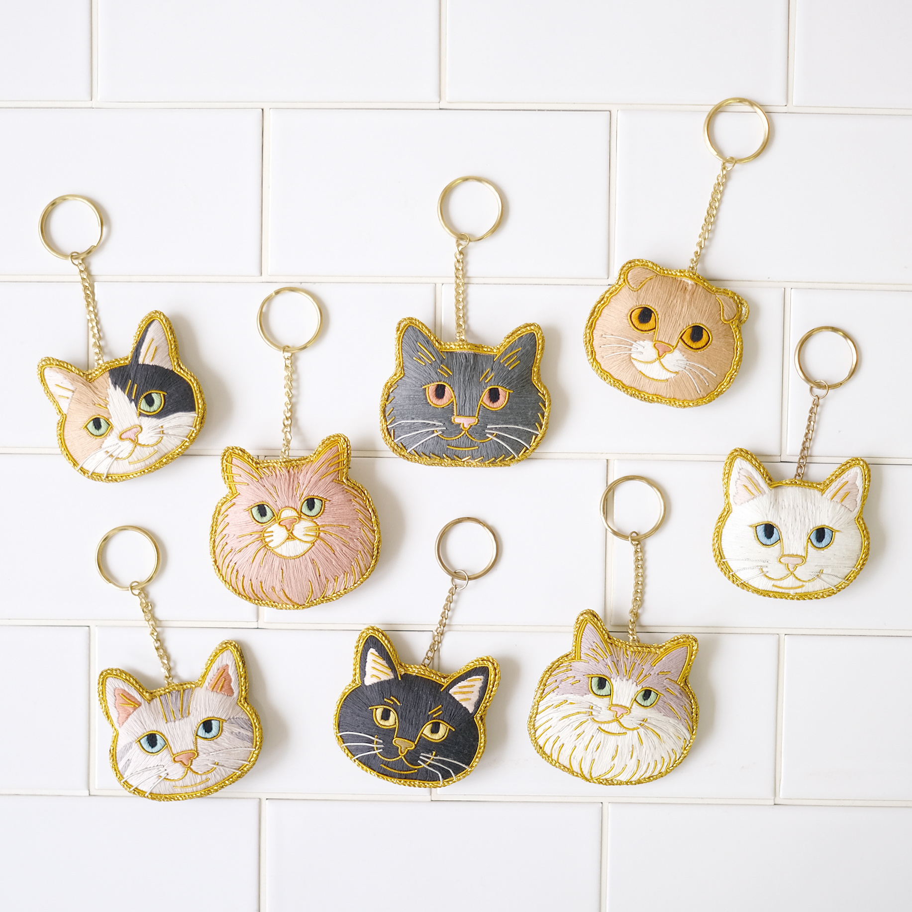 ねこの刺繍置物 PHC-130-4 刺しゅうキット nekogao 刺繍ブローチ -あじさい- (袋