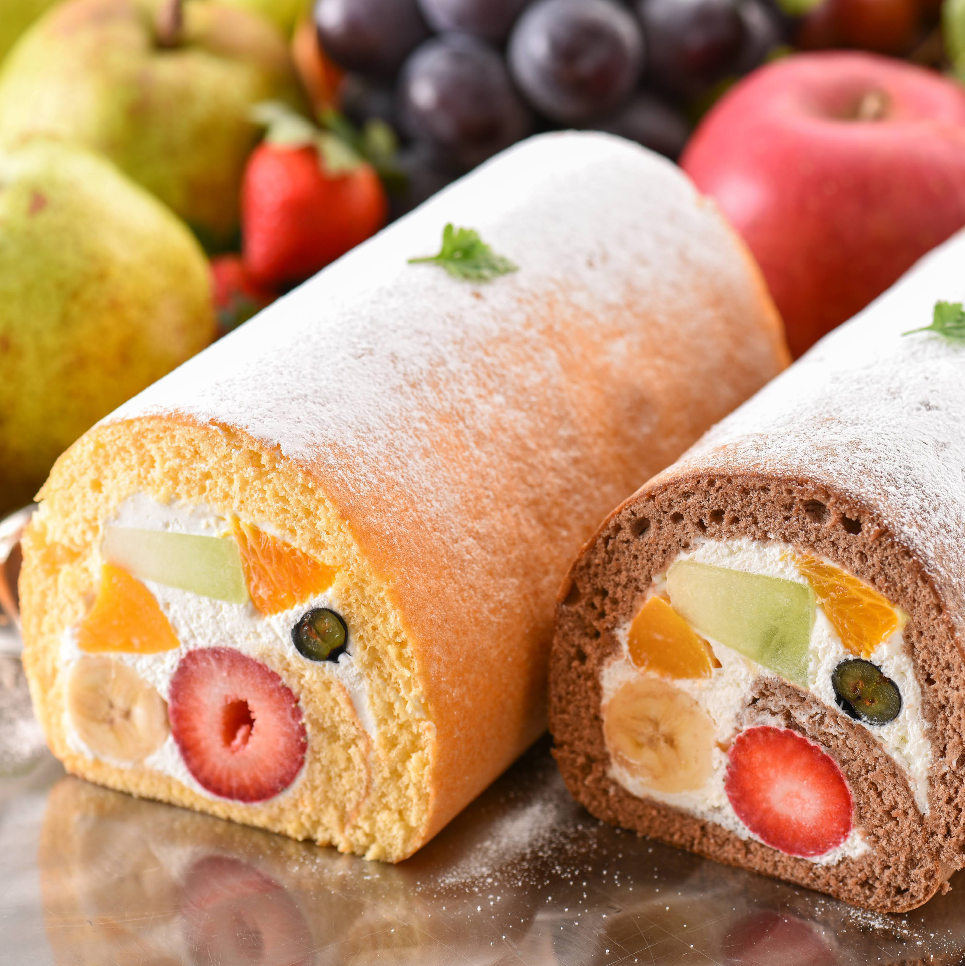 フルーツロールケーキ（2本入）