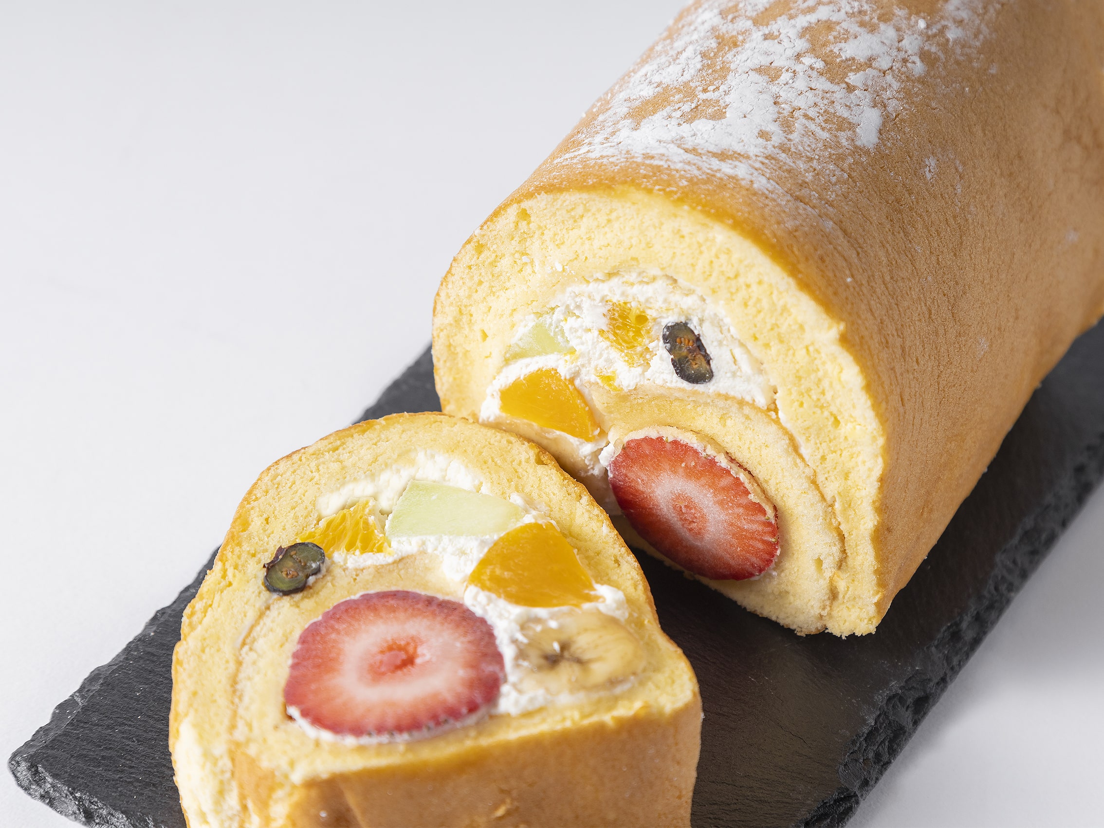 フルーツロールケーキ（2本入）