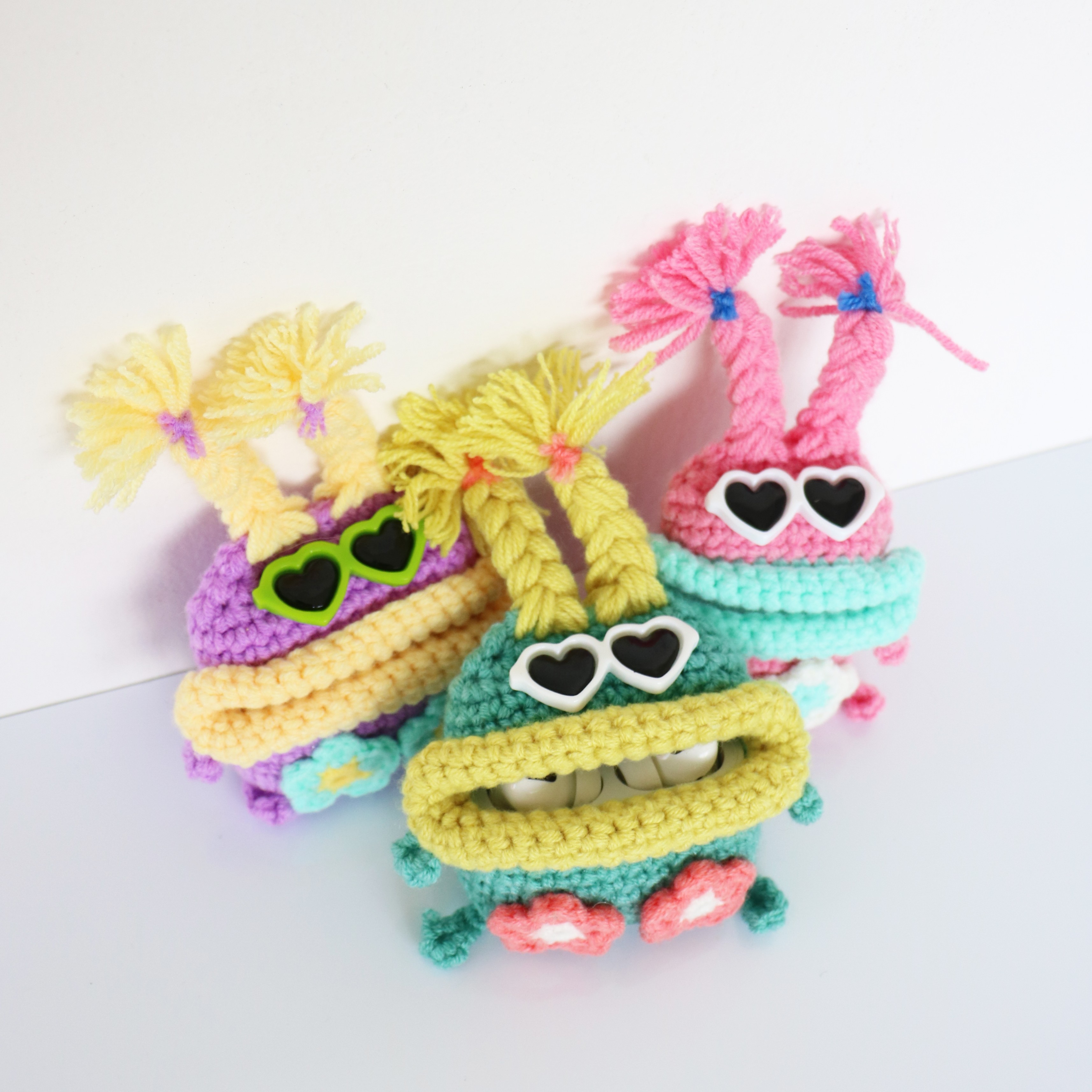 毛糸のキーケース&エアポッズケース＜バカンス＞