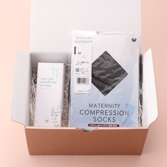 ママを労る出産祝い ボディクリーム&着圧ソックスセット