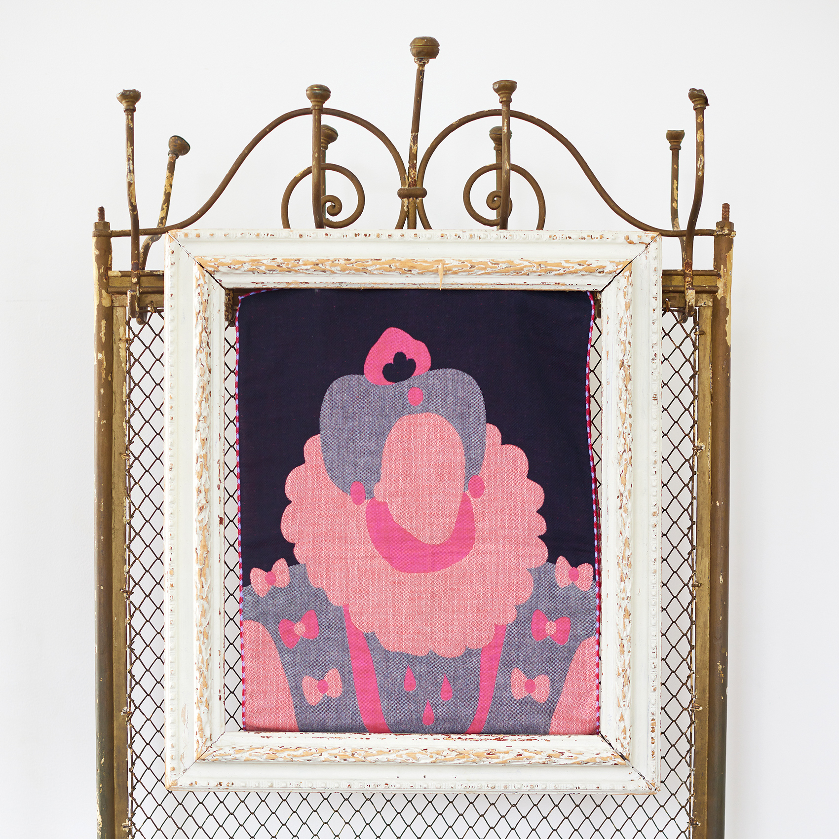 【彼女や女友達へのギフトに】Clé de Peau Beautéリップとハンカチのセット