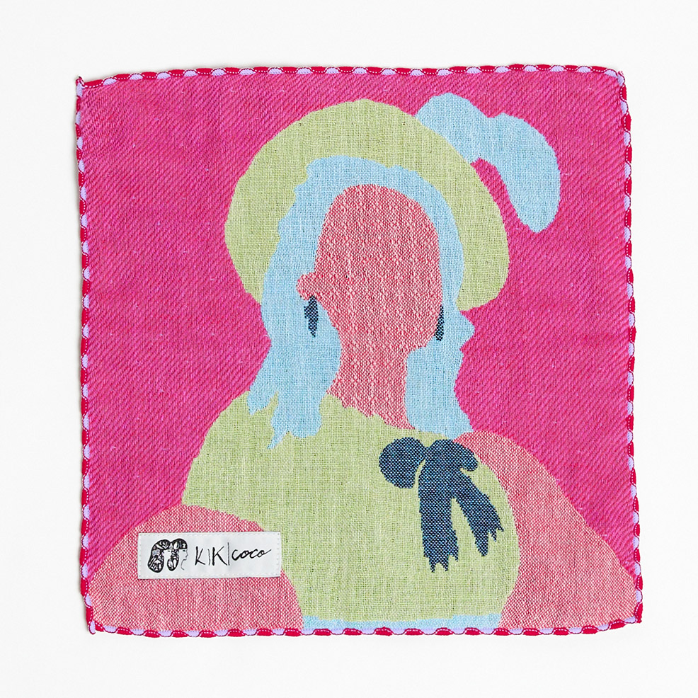 【彼女や女友達へのギフトに】Clé de Peau Beautéリップとハンカチのセット