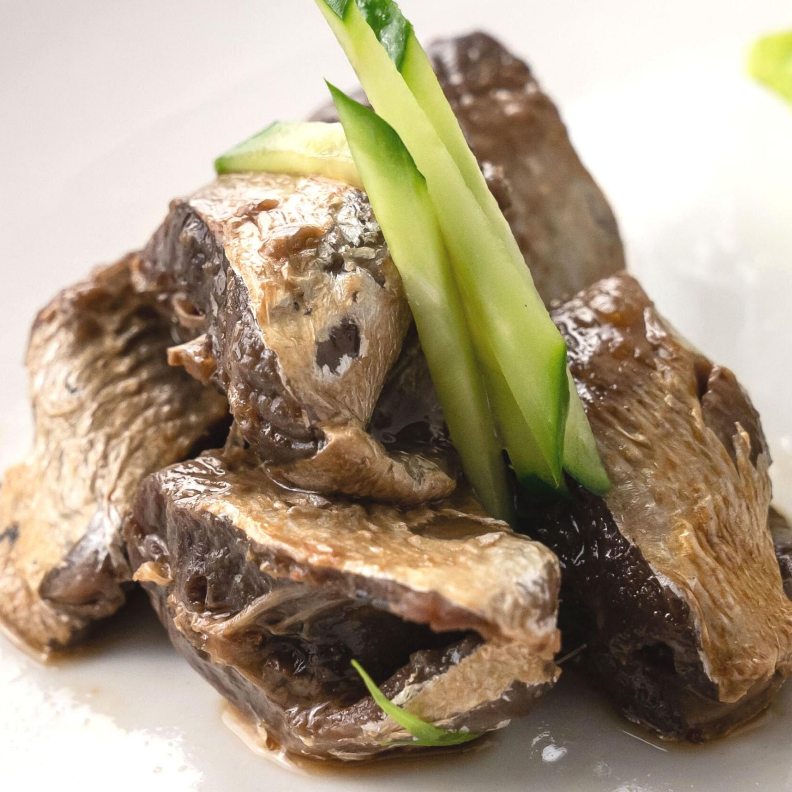 ワイングラスで嗜む日本酒と選べるおつまみセット