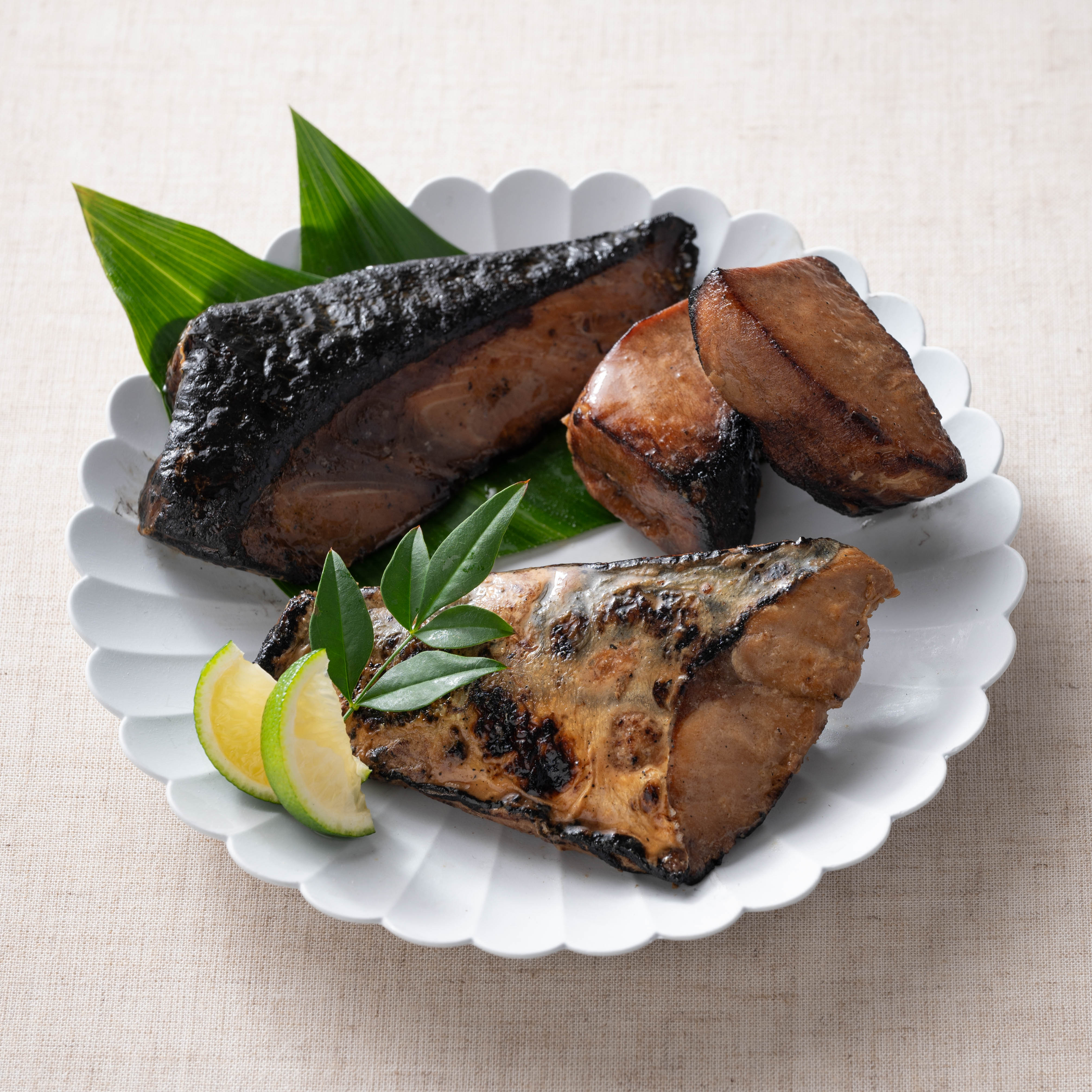 ワイングラスで嗜む日本酒と選べるおつまみセット