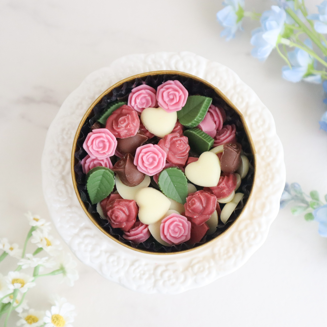 お花のチョコレート&名入れタオルハンカチセット