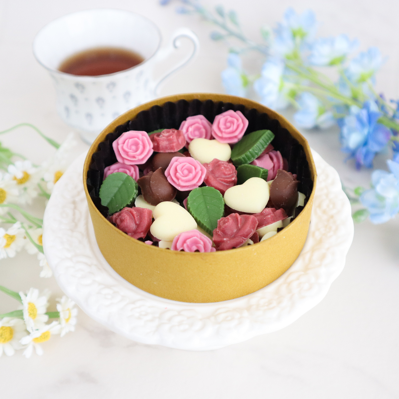 お花のチョコレート&名入れタオルハンカチセット