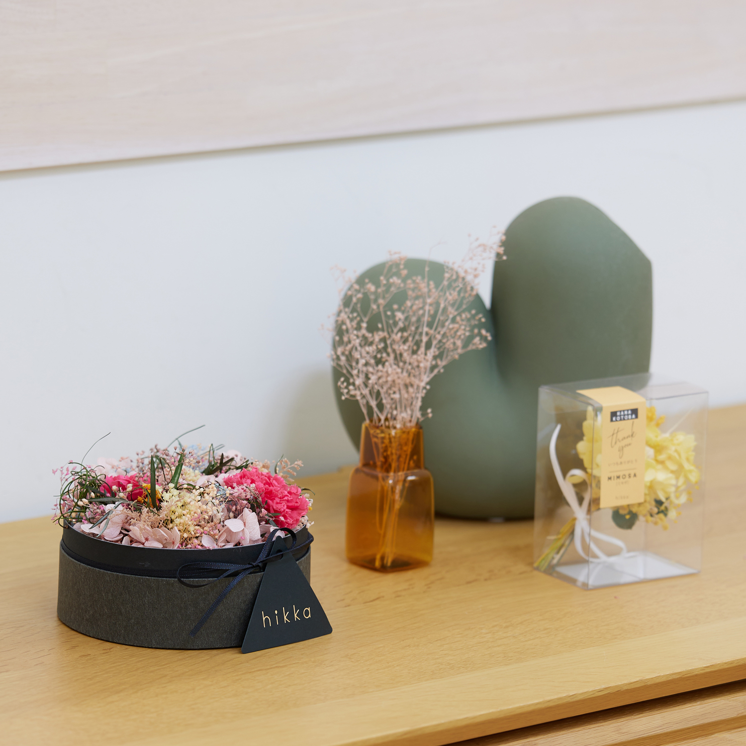 ラウンドフラワーボックスM カーネーション