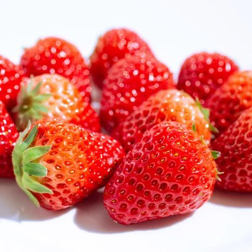 赤いちごとピンクいちご18粒 宝石箱シリーズ