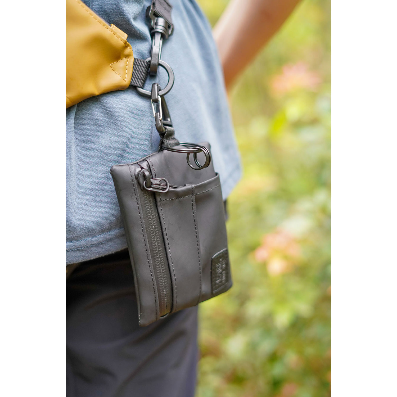 ACTIVEネックストラップ付マルチケース《防水・軽量》