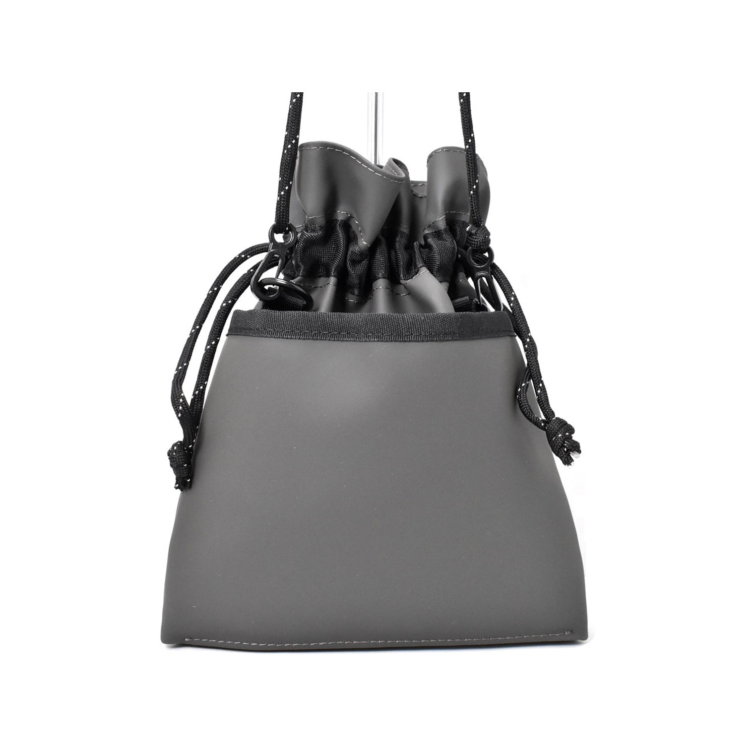 ACTIVE コンパクト巾着ショルダーバッグ《防水・軽量》