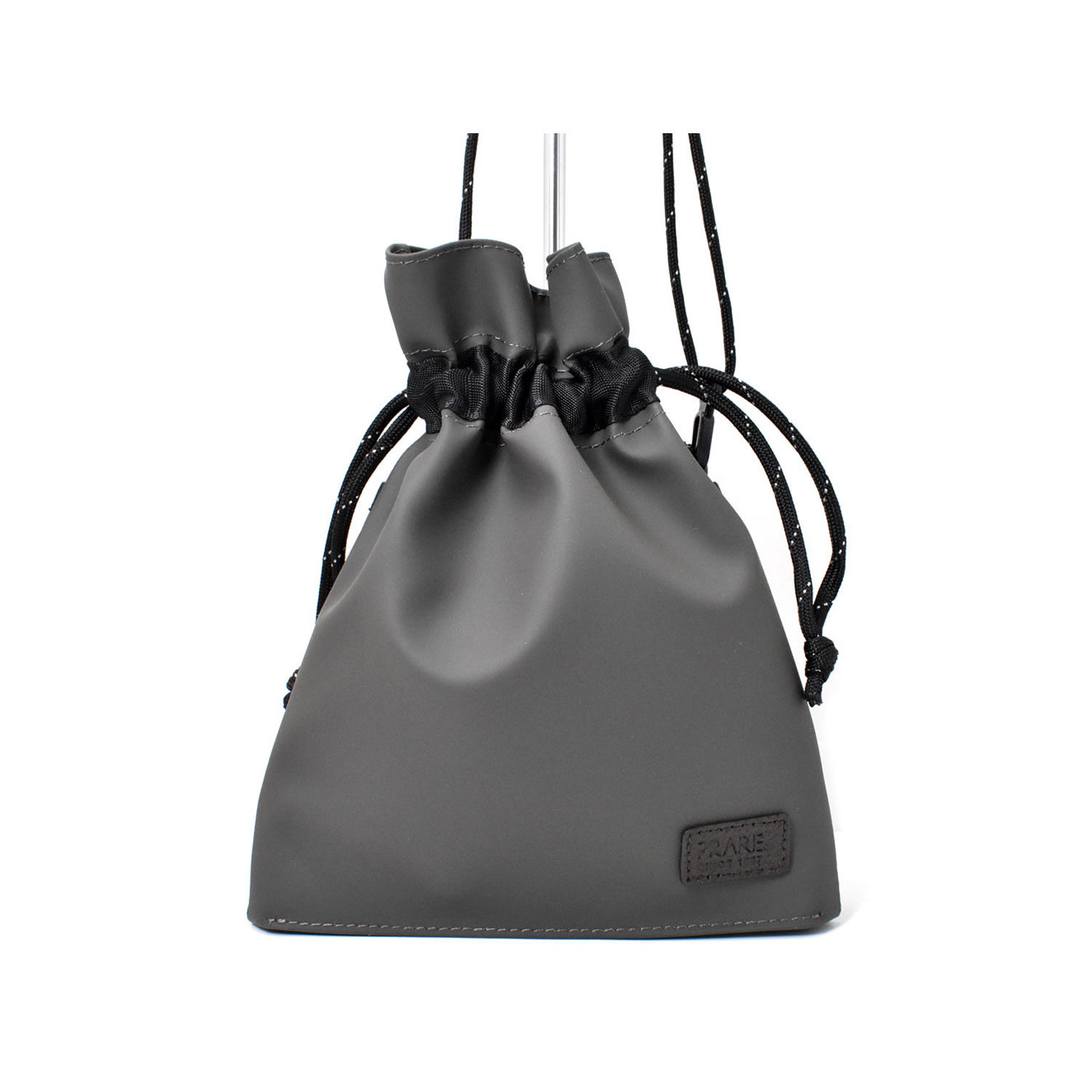 ACTIVE コンパクト巾着ショルダーバッグ《防水・軽量》