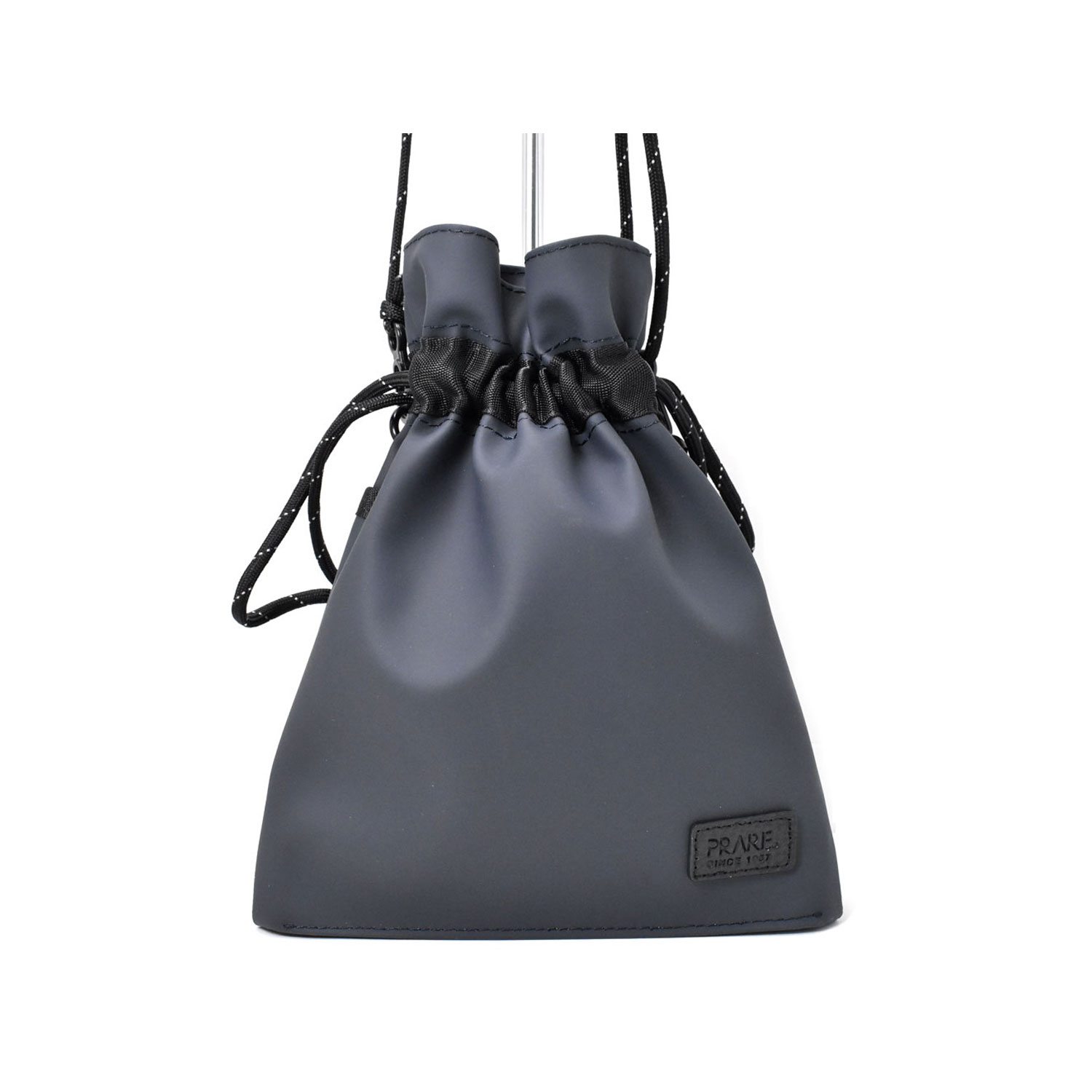 ACTIVE コンパクト巾着ショルダーバッグ《防水・軽量》