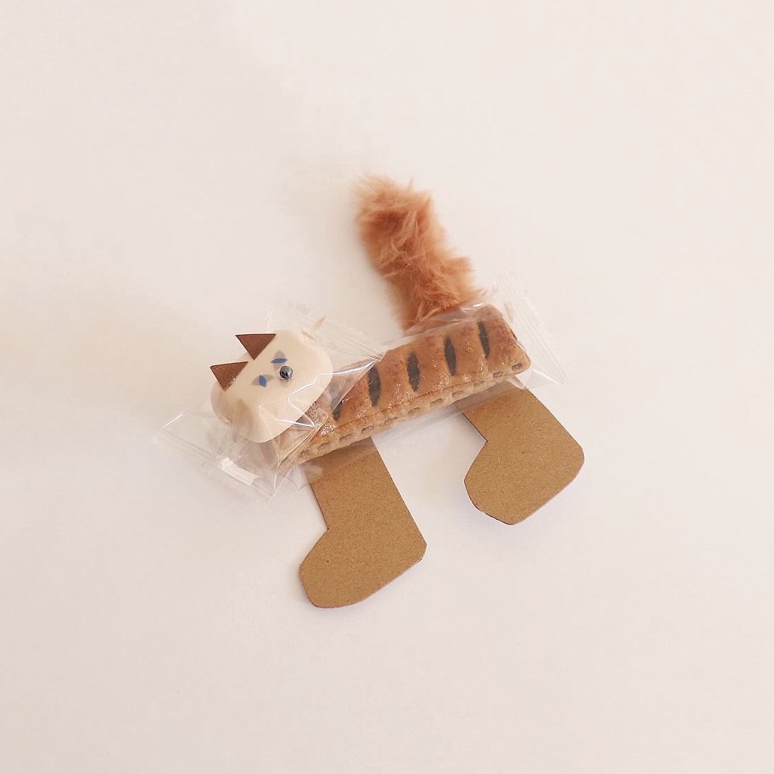 お菓子のニャー