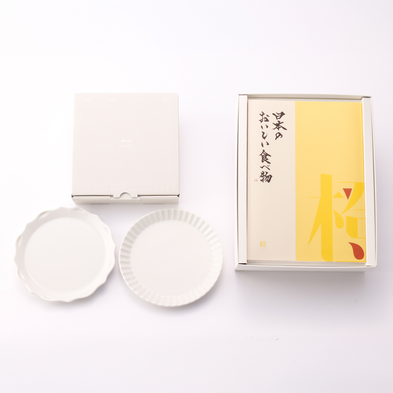 かわいいペア食器とグルメカタログのセット