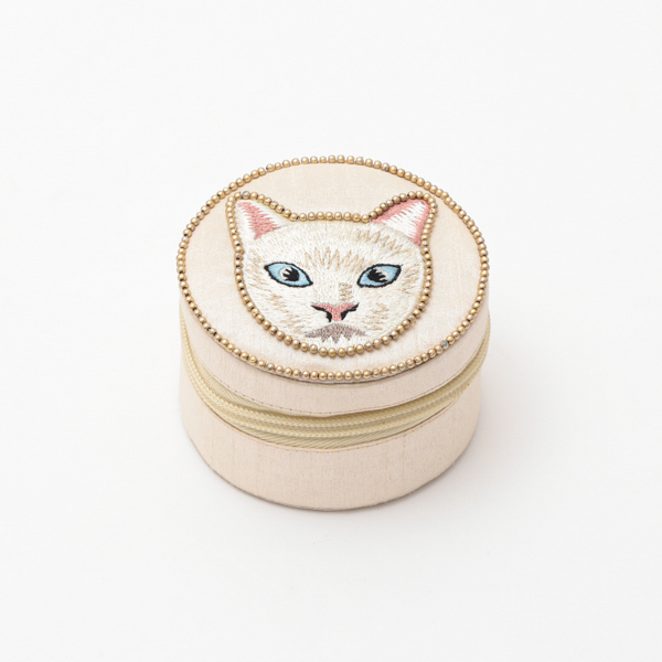 キャット刺繍ラウンドケース