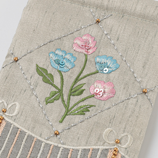 ビーズ刺繍メガネケース