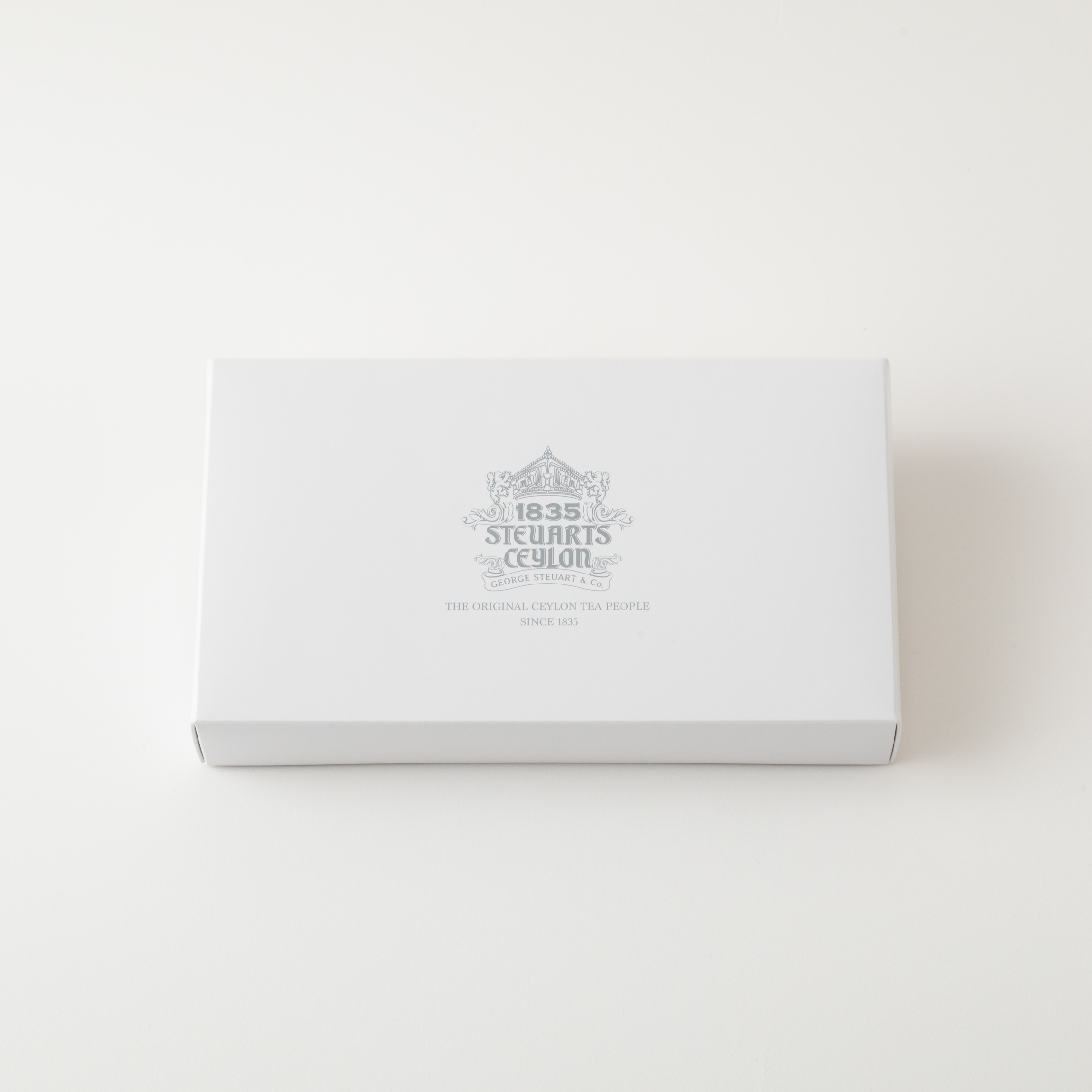 〈母の日ボックス＋カーネーション〉体に優しいクッキーと選べる紅茶のセット