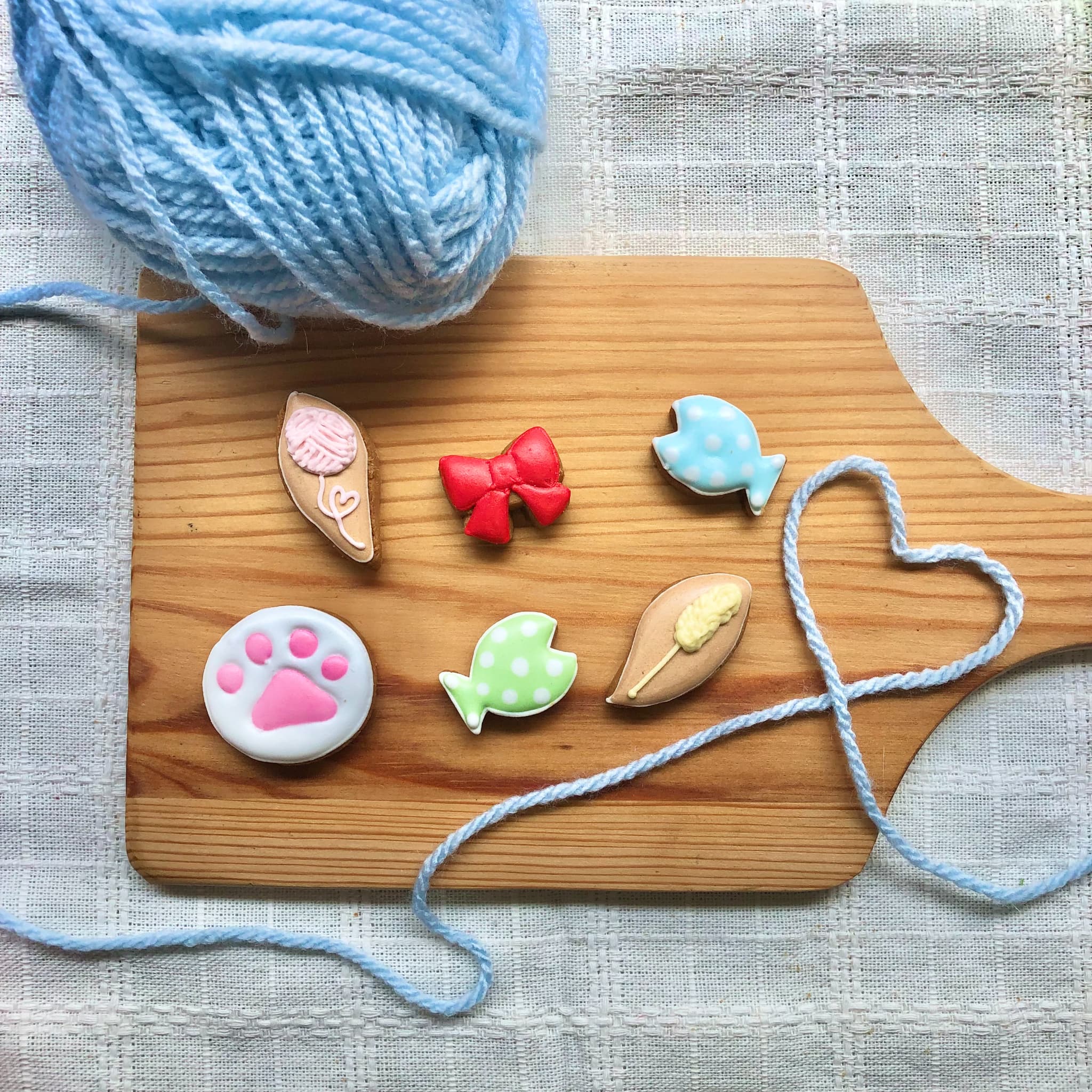 猫ver カラフルで可愛いアイシングクッキー缶