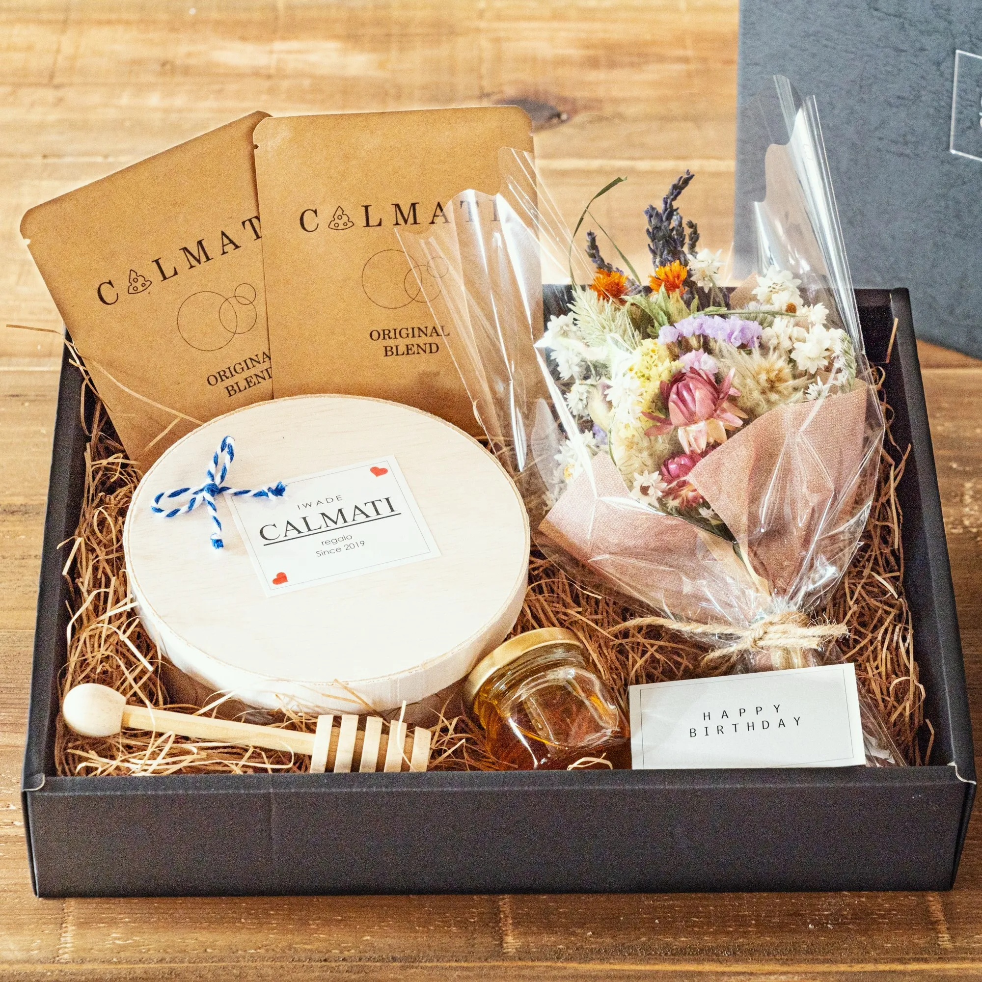 【母の日限定】ドライフラワーブーケと濃蜜チーズケーキのセット「ときめきBOX」