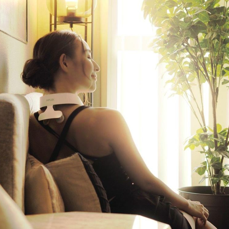 【還暦祝い】ネックケアと還暦テディベアとタオルのリラックスセット