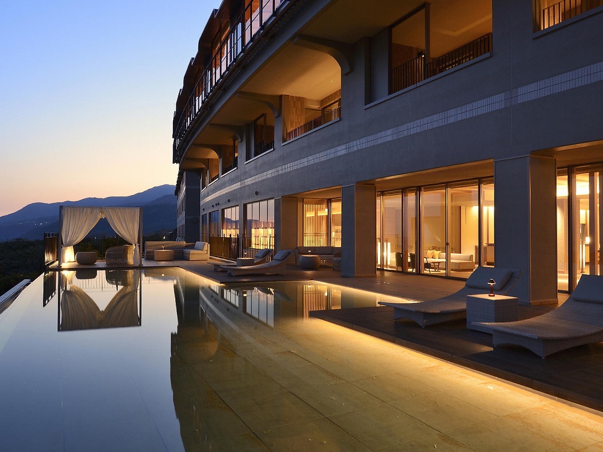 【eギフト】【露天風呂が人気の旅館コレクション】ペア宿泊カタログギフト: 掲載数1,000+施設〜