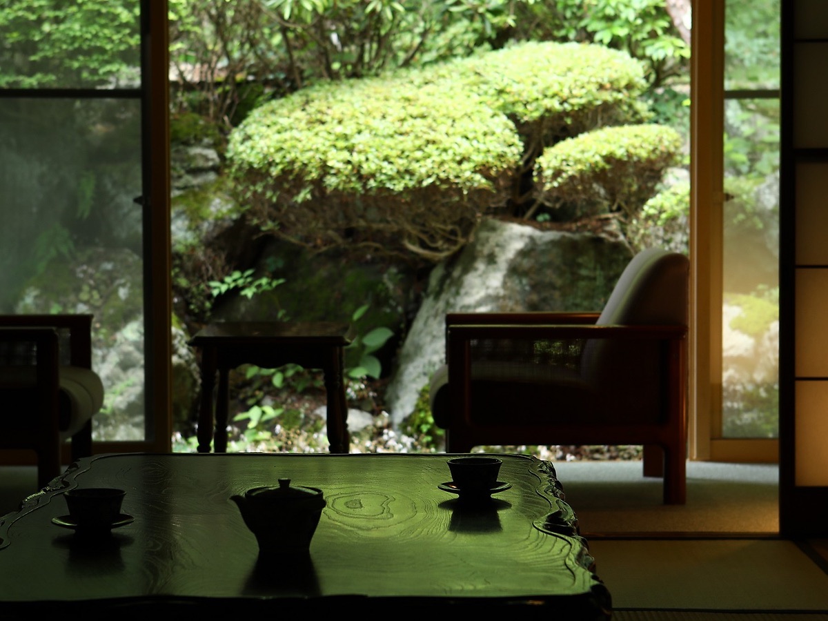 【eギフト】【露天風呂が人気の旅館コレクション】ペア宿泊カタログギフト: 掲載数1,000+施設〜