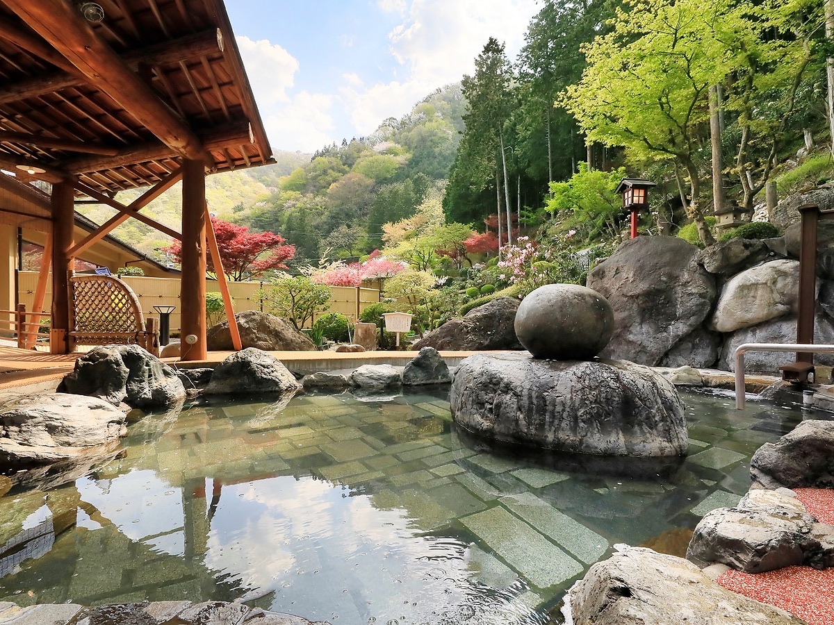 【eギフト】【露天風呂が人気の旅館コレクション】ペア宿泊カタログギフト: 掲載数1,000+施設〜