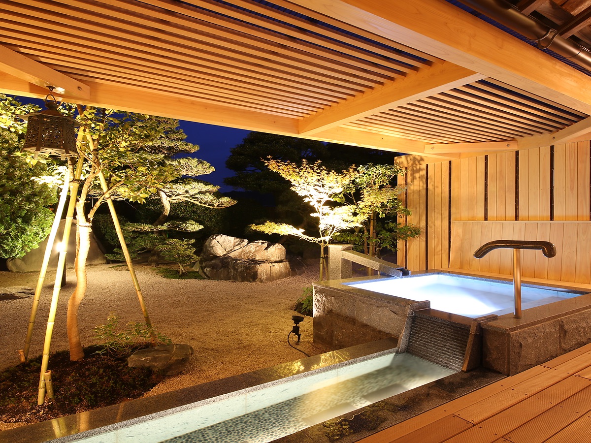 【eギフト】Romantic Stay 【ふたりの休日コレクション】朝食付きペア宿泊カタログギフト: 掲載数900+施設〜