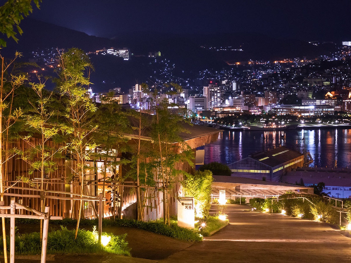 【eギフト】Romantic Stay 【ふたりの休日コレクション】朝食付きペア宿泊カタログギフト: 掲載数900+施設〜