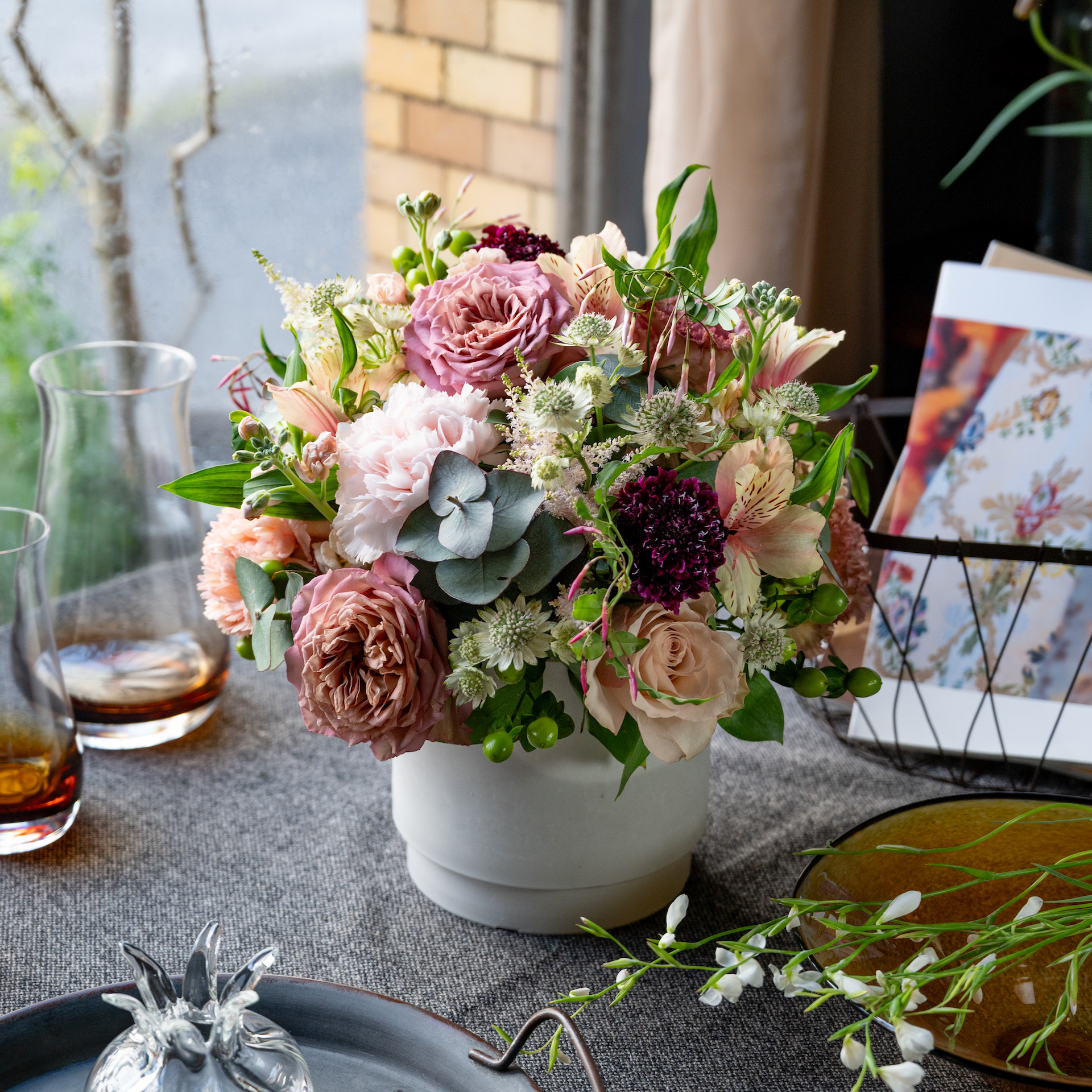 【母の日ギフト2026】Mother's Day Arrangement -SWEET-