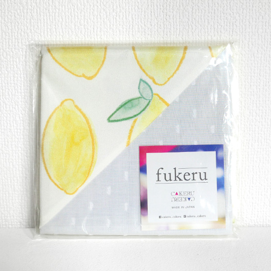 fukeru-眼鏡が拭けるハンカチ　fruits (Lサイズ)