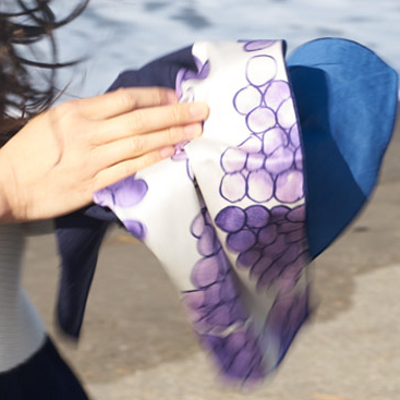 fukeru-眼鏡が拭けるハンカチ　fruits (Lサイズ)