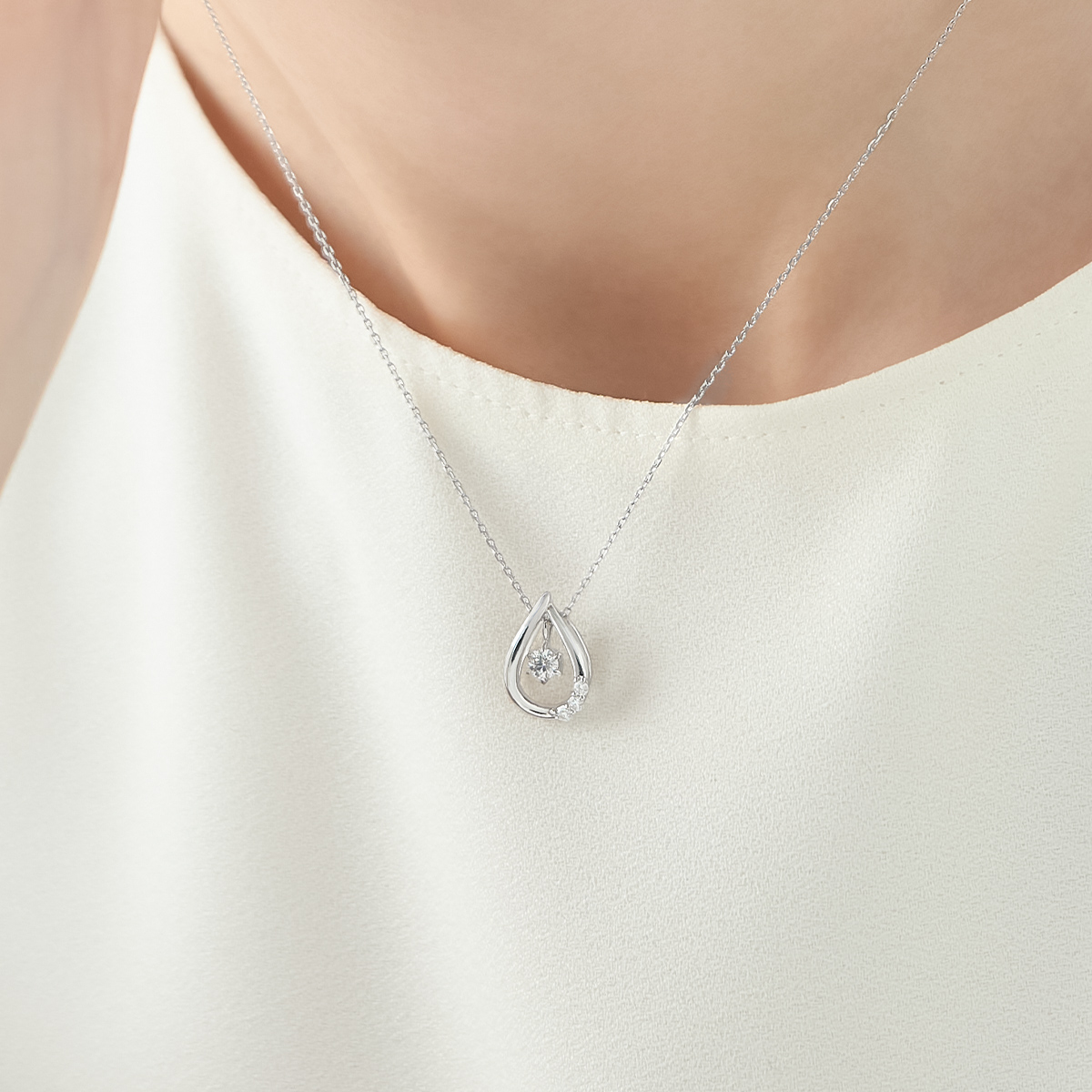 【SUMMER LIMITED】シルバー しずく ネックレス