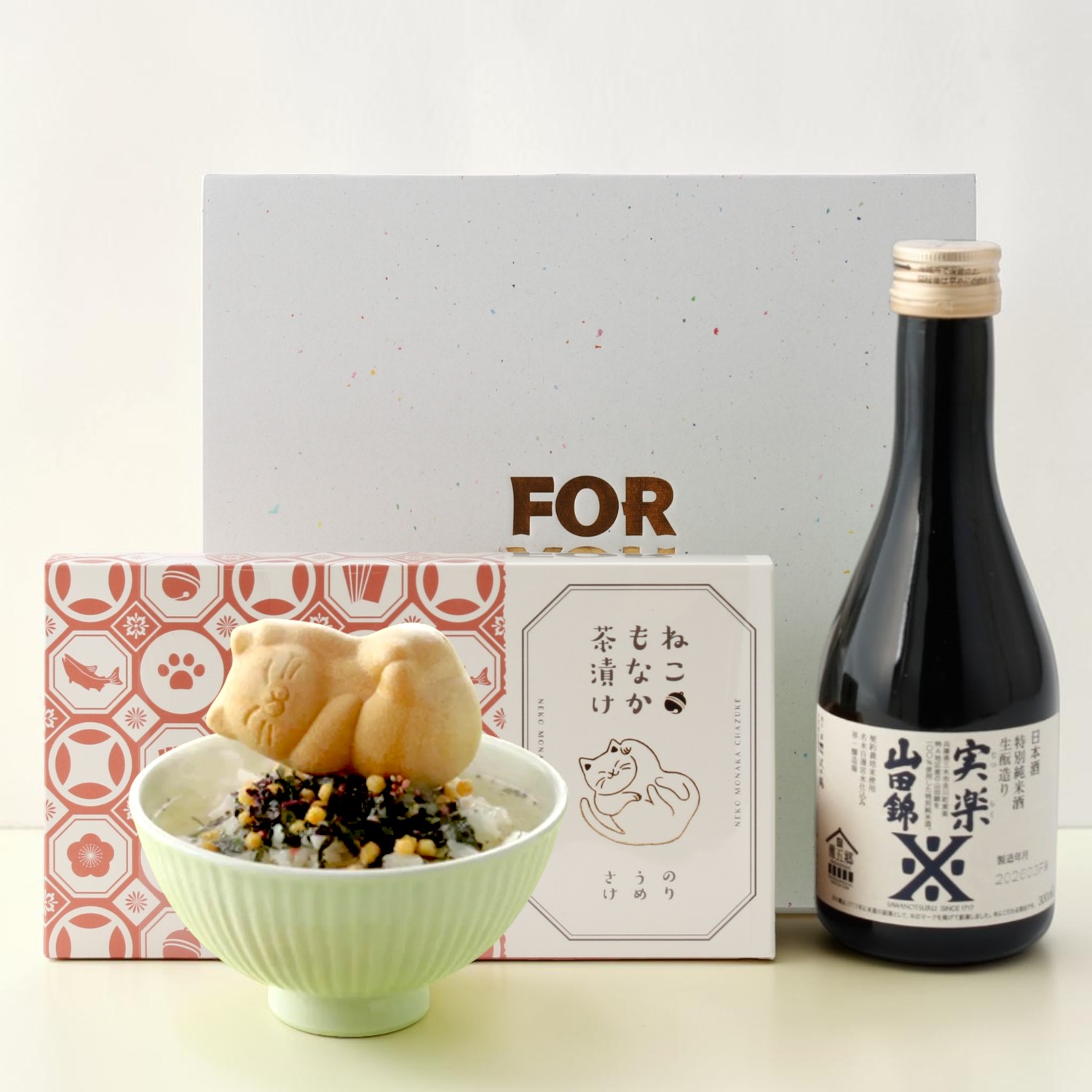 ねこ最中茶漬けと選べるミニサイズの日本酒セット