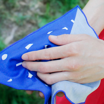 fukeru-眼鏡が拭けるハンカチ　fruits (Sサイズ)